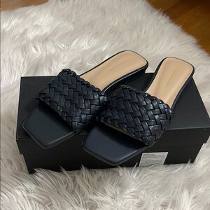 Women's Black Woven Slide Sandals